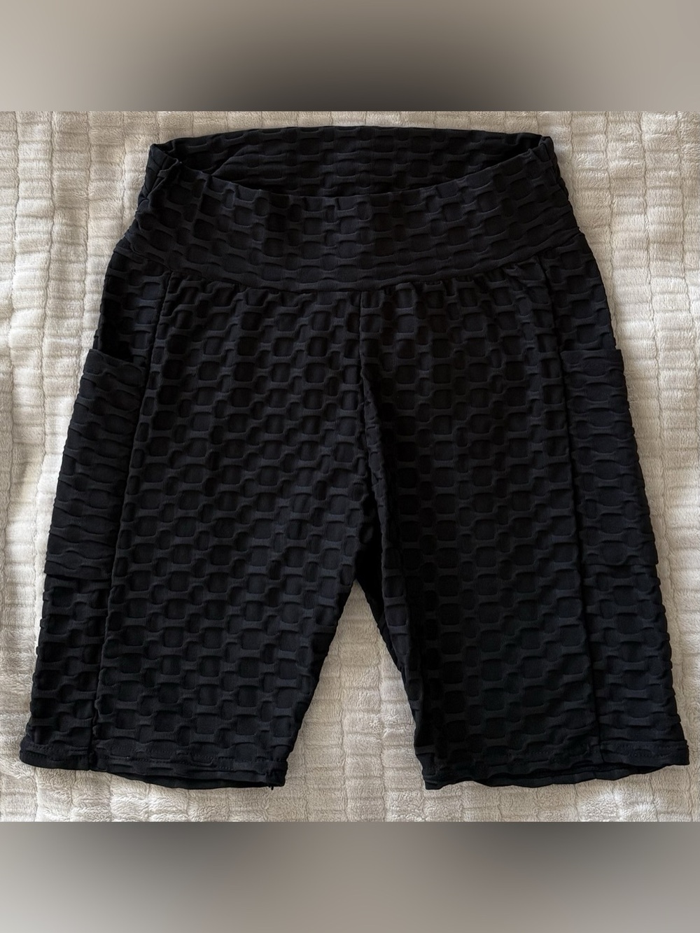 LEMITE Textured High Waist Shorts in Black Size Medium